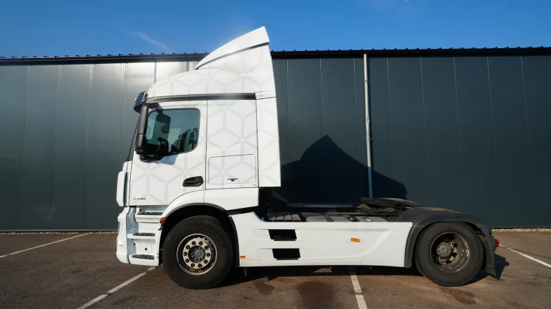 Mercedes-Benz - ACTROS 1936 tractor unit