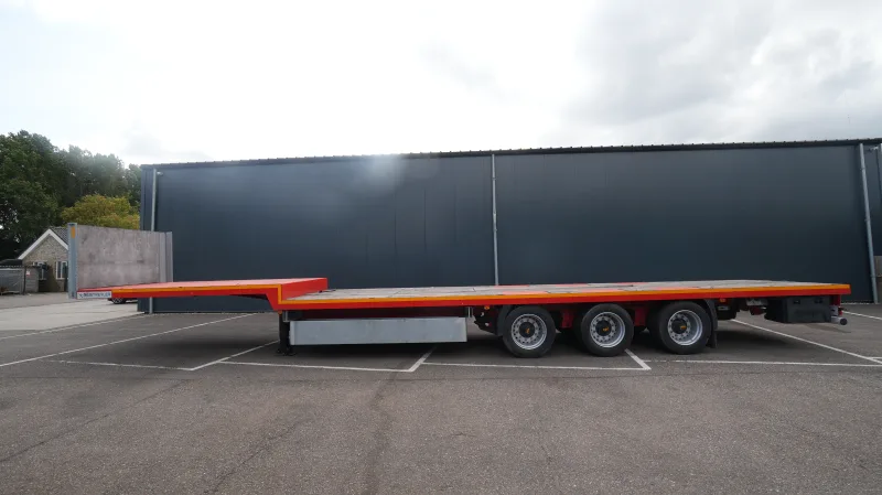Reistreyler - 3 axle semi low loader unused 