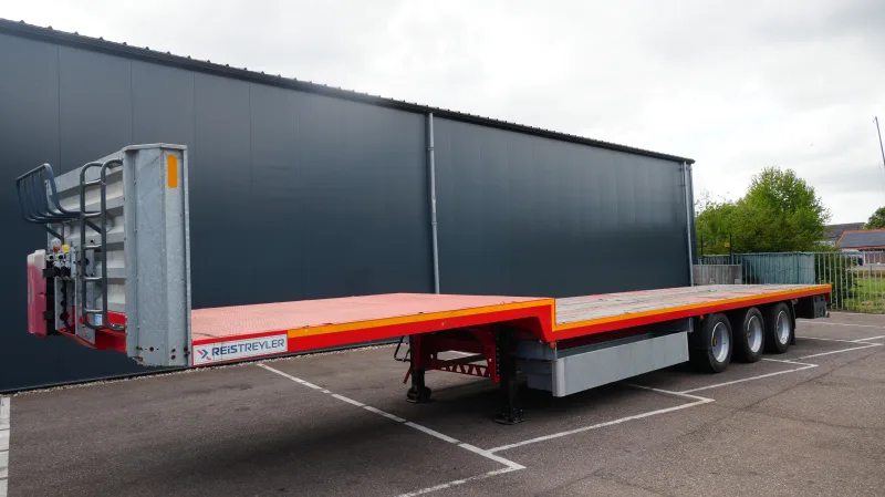 Reistreyler - 3 axle semi low loader