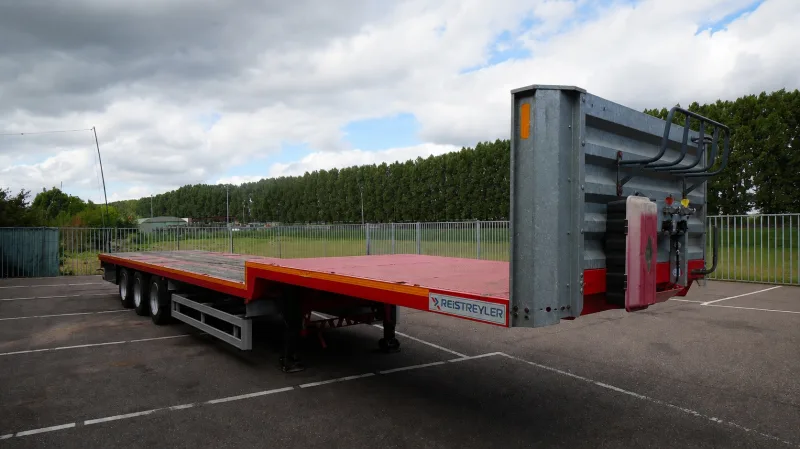 Reistreyler - 3 axle semi low loader