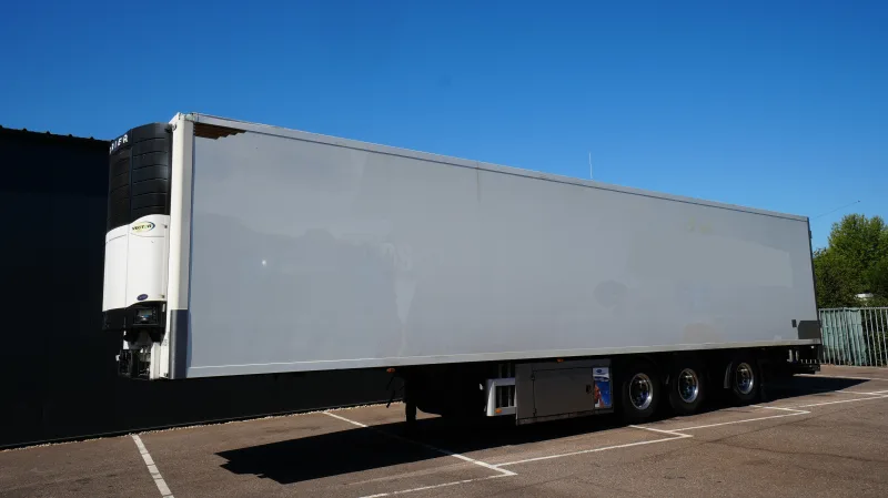 H.T.F. - 3 Axle frigo trailer Carrier Vector 1850 