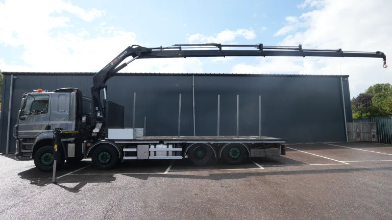 DAF - CF 480 8x2 Open box truck with Hiab X-Hiduo 228 E-5 Crane