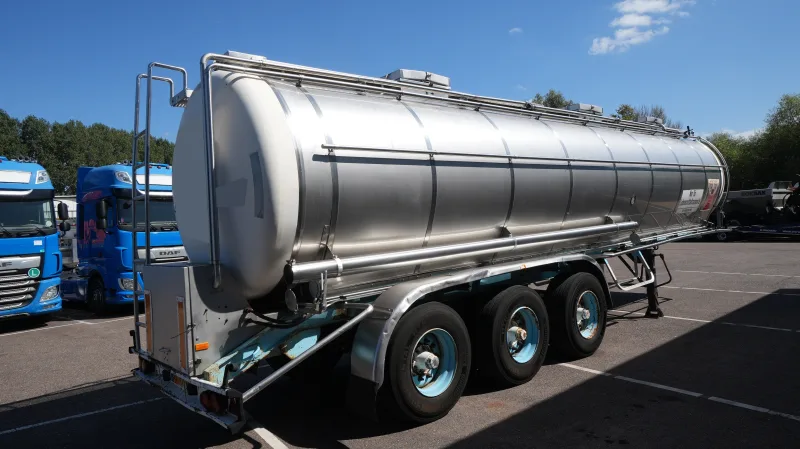 Pacton - 3 axle food tank trailer 30.000ltr