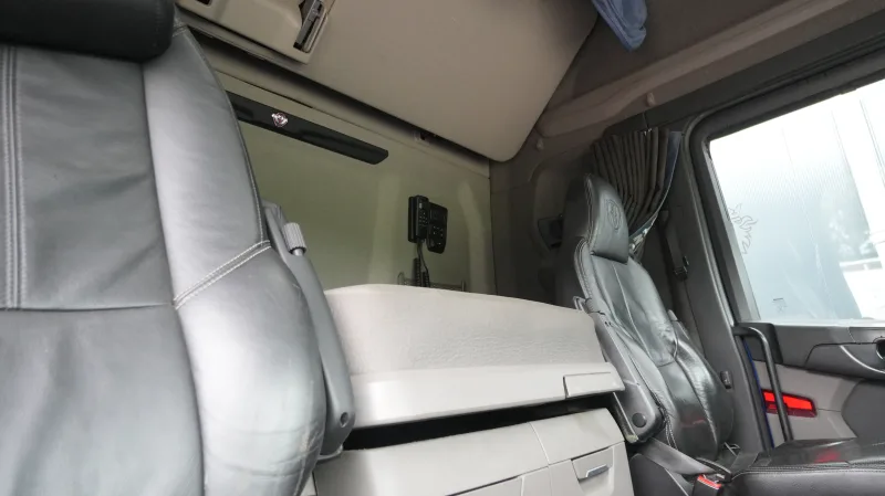 Scania - R 520 V8 6x2 tractor unit retarder