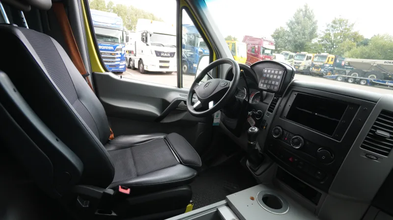 Mercedes-Benz - 319CDI Sprinter ambulance