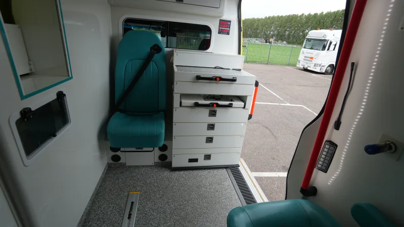 Mercedes-Benz - 319CDI Sprinter ambulance