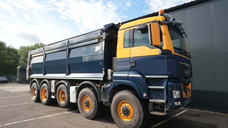 MAN - TGS 49.440 10x8 tipper 486.300km