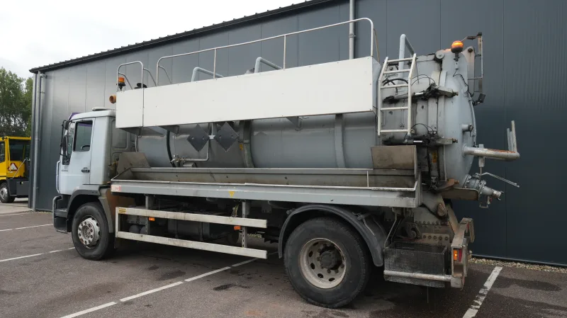 MAN - LE 220 B vacuum truck 35.000km