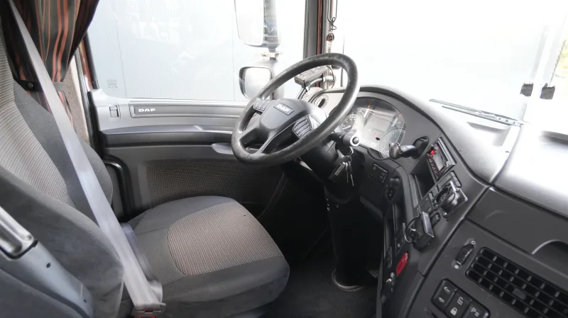 DAF - XF 460 6x2 flatbed truck with Palfinger PK 50002-EH Crane 510.600km