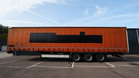 Kassbohrer - 3 axle curtainside trailer