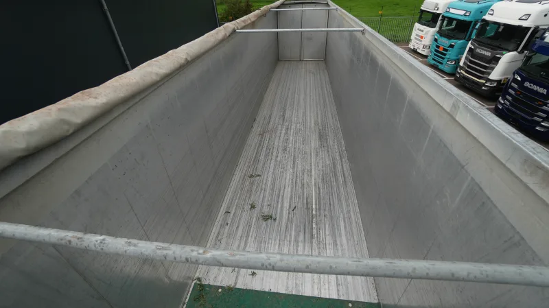 Kraker - 3 AXLE WALKING FLOOR 90m3