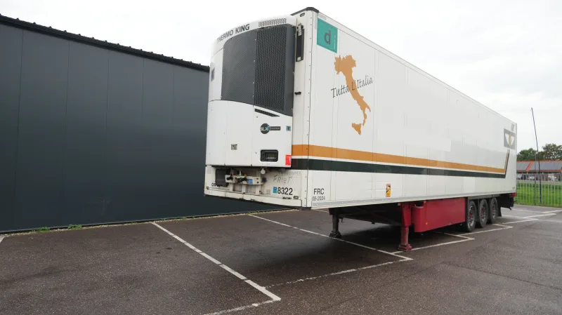 Schmitz Cargobull - 3 AXLE FRIGO TRAILER WITH THERMO KING SLXi 