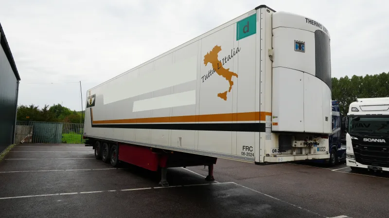 Schmitz Cargobull - 3 AXLE FRIGO TRAILER WITH THERMO KING SLXi 