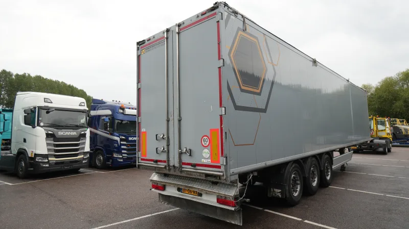 Kraker - 3 AXLE WALKING FLOOR 90m3