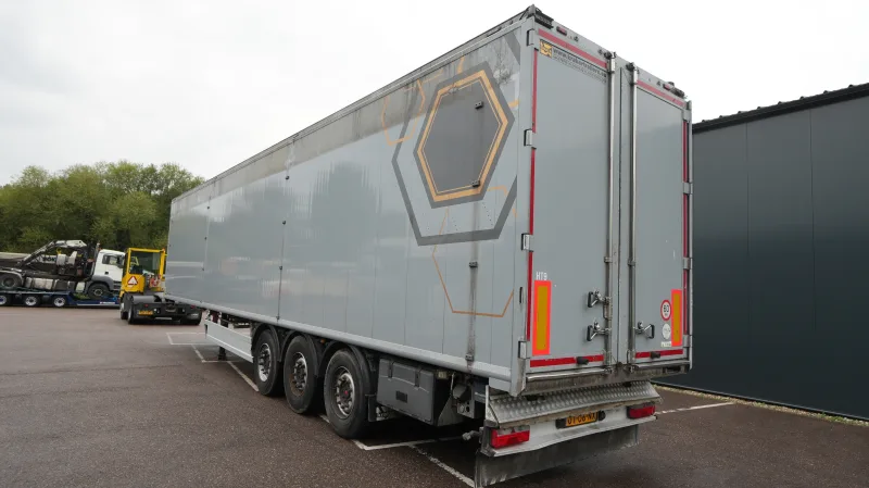 Kraker - 3 AXLE WALKING FLOOR 90m3