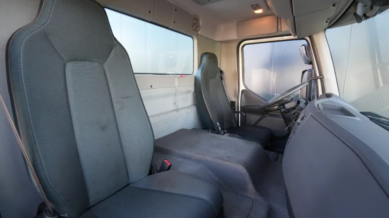 Volvo - FL260 DAYCABIN TERMINAL TRACTOR LIKE NEW 47.000KM!