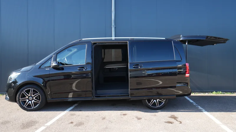 Mercedes-Benz - V300d AVANTGARDE AMG ONLY 11.000KM