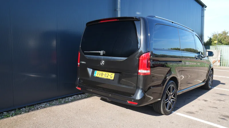 Mercedes-Benz - V300d AVANTGARDE AMG ONLY 11.000KM