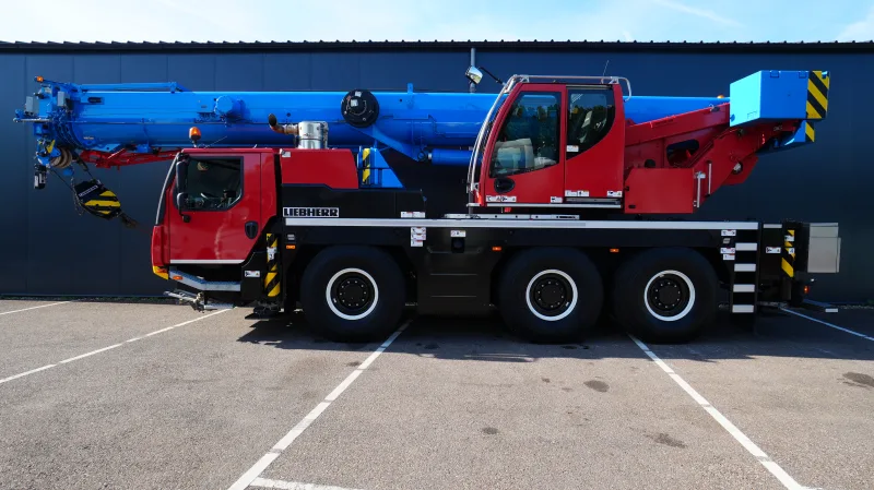 Liebherr - LTM1050-3.1 WITH JIB AND VARIOBASE