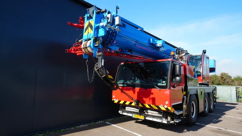 Liebherr - LTM1050-3.1 WITH JIB AND VARIOBASE