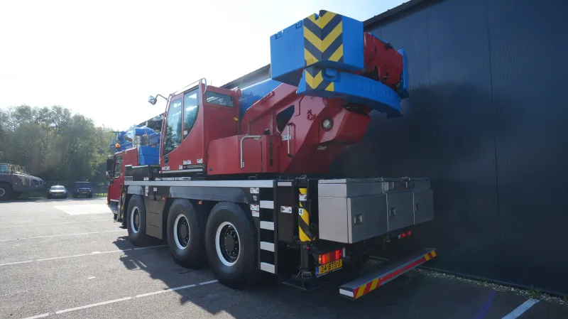Liebherr - LTM1050-3.1 WITH JIB AND VARIOBASE