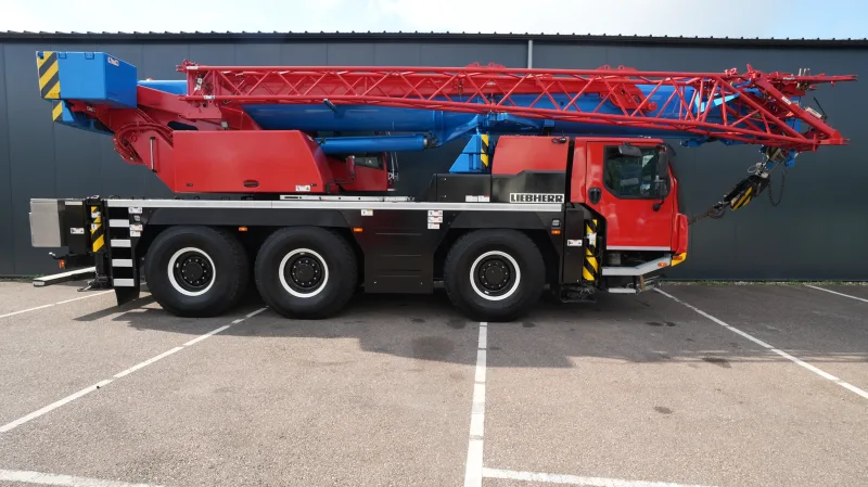 Liebherr - LTM1050-3.1 WITH JIB AND VARIOBASE