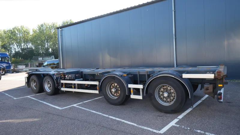D-tec - 4 axle breaker container chassis
