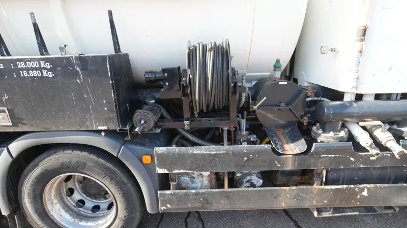 MAN - TGA 26.310 6x2 suck and blow high pressure truck 132.300km