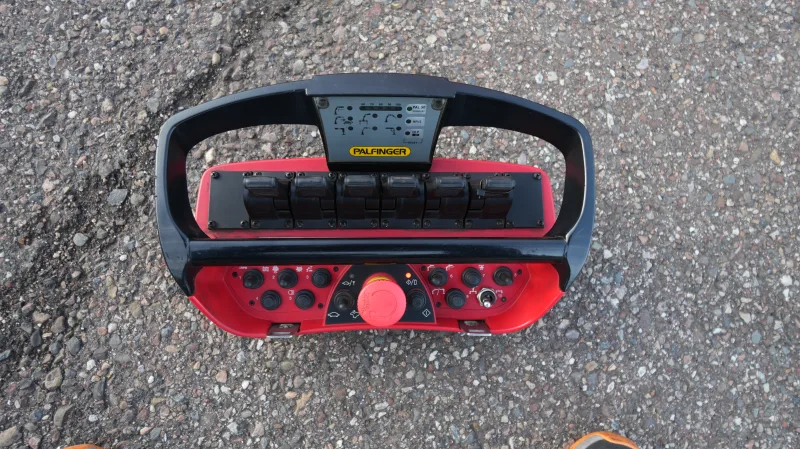 MAN - TGS 33.440 6x4 open box with Palfinger crane 