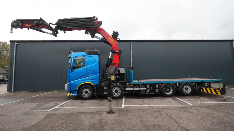 Volvo - FH 540 8x2 flatbed truck with Palfinger PK 92002 crane with PJ125E FLYJIB