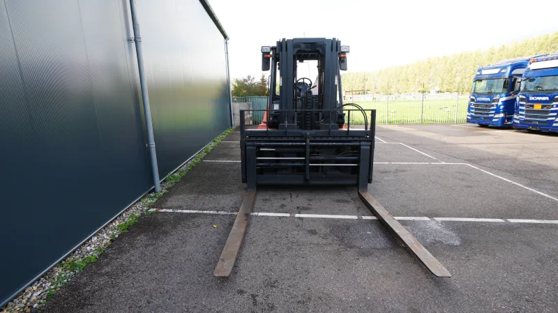 Doosan - D90S 9T FORKLIFT