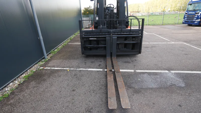 Doosan - D90S 9T FORKLIFT