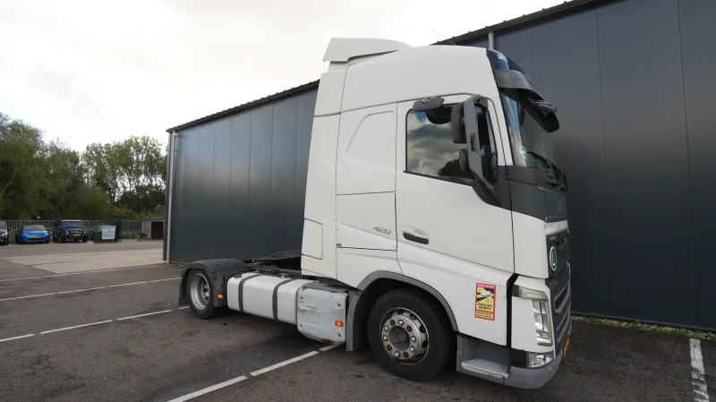 Volvo - FH 420 Mega tractor unit 