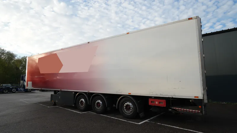 Floor - 3 Axle frigo trailer Carrier Vector 1550