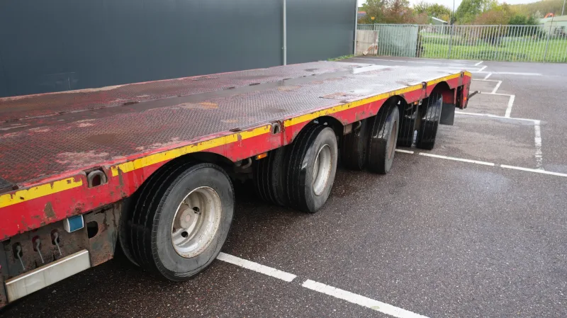 Nooteboom - 4 axle semi low loader 670cm extendable