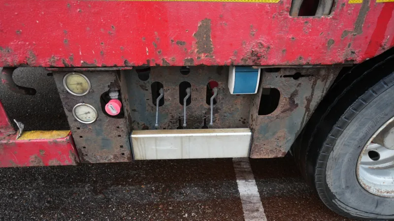 Nooteboom - 4 axle semi low loader 670cm extendable