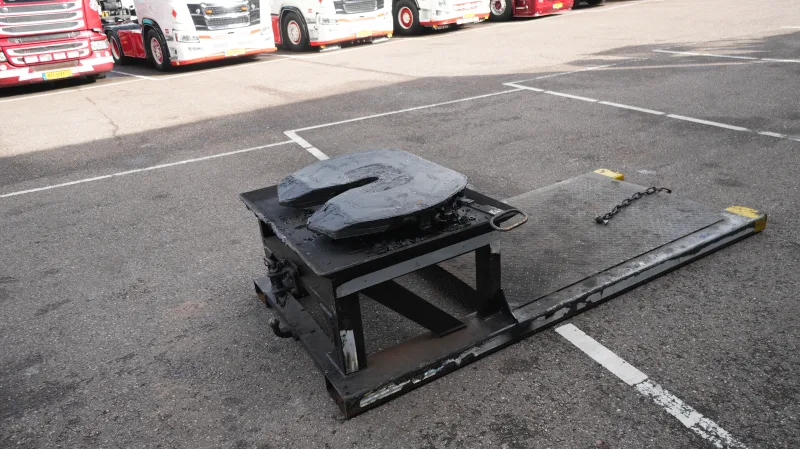 JOST - plaform with fifth wheel