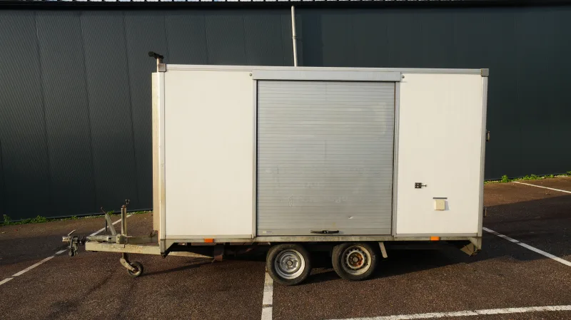 brand-unknown - 2 axle trailer with Atlas Copco XAHS37 compressor